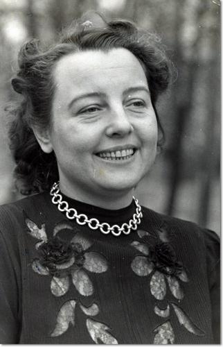 28 апреля – 110 лет со дня рождения ЗоиИвановны Воскресенской-Рыбкиной (1907-1992), детской писательницы, советскойразведчицы.