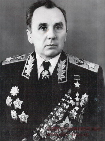 11 мая – 115 лет со дня рождения КириллаСеменовича Москаленко (1902-1985), советского военачальника, Маршала СоветскогоСоюза.